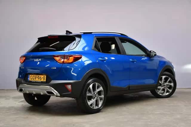 Kia Stonic (2024) thumbnail 5