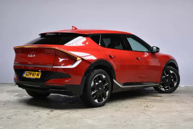 Kia EV6 (2025) thumbnail 5
