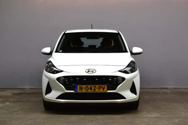 Hyundai i10 (2021) thumbnail 2