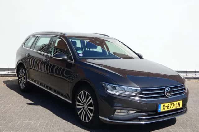 Volkswagen Passat (2020) thumbnail 3