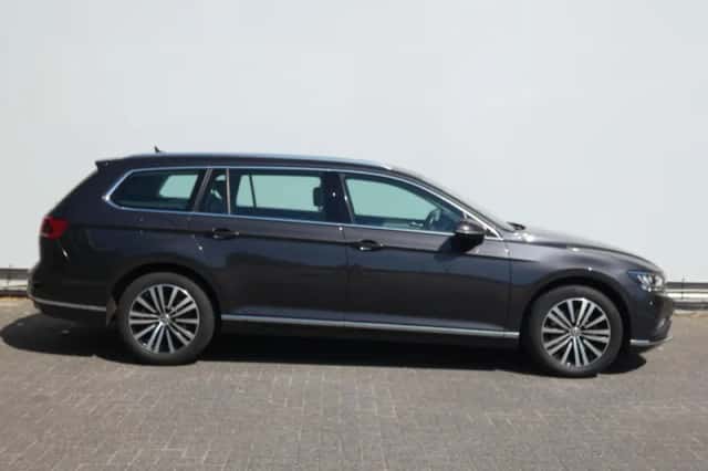 Volkswagen Passat (2020) thumbnail 4