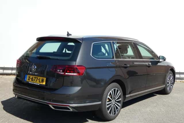 Volkswagen Passat (2020) thumbnail 5