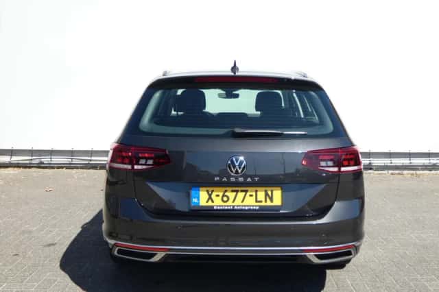 Volkswagen Passat (2020) thumbnail 6