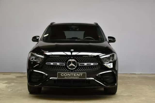 Mercedes-Benz GLA (2025) thumbnail 3