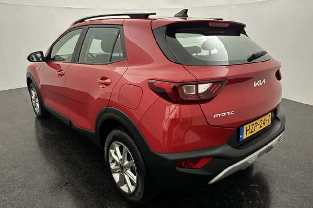 Kia Stonic (2025) thumbnail 3