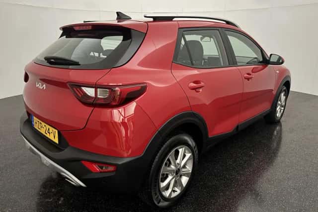 Kia Stonic (2025) thumbnail 6