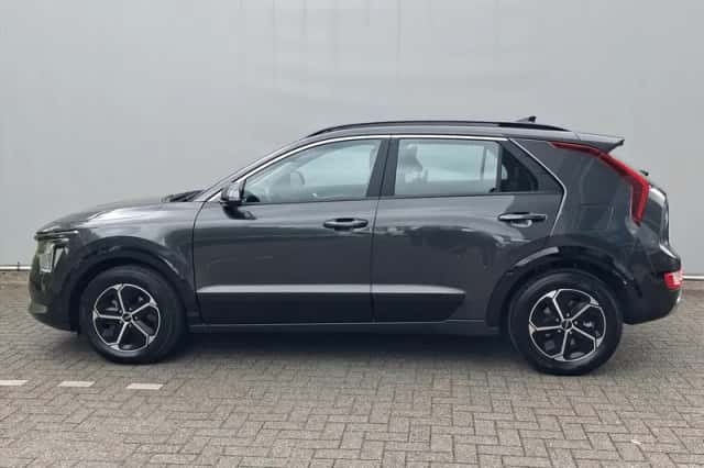 Kia Niro (2025) thumbnail 2