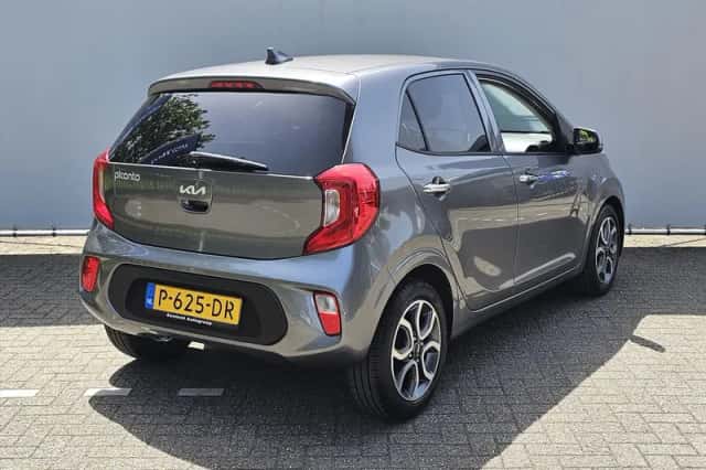 Kia Picanto (2022) thumbnail 4