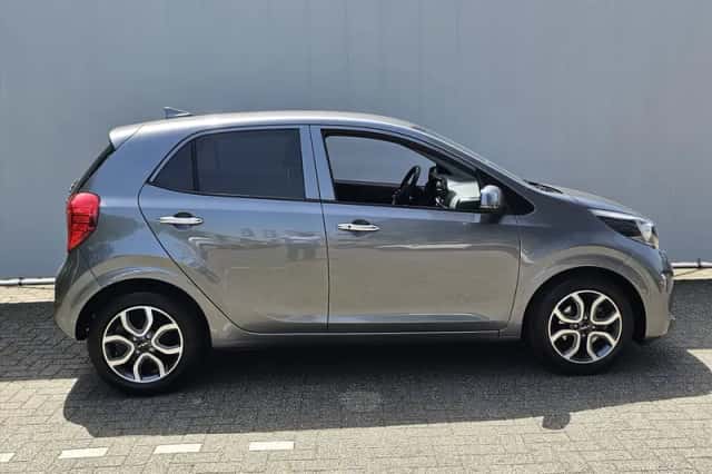 Kia Picanto (2022) thumbnail 5