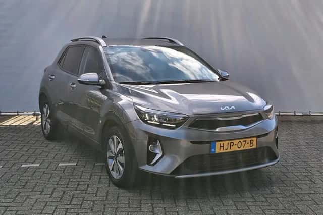 Kia Stonic (2025) thumbnail 3
