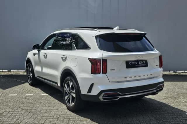 Kia Sorento (2022) thumbnail 3