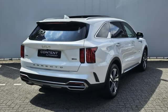 Kia Sorento (2022) thumbnail 4