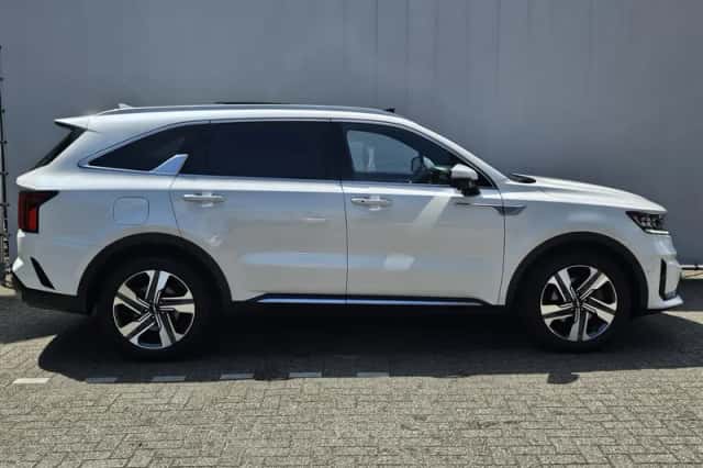 Kia Sorento (2022) thumbnail 5