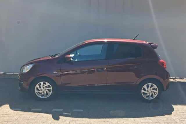 Mitsubishi Space Star (2018) thumbnail 2