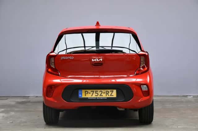 Kia Picanto (2022) thumbnail 6