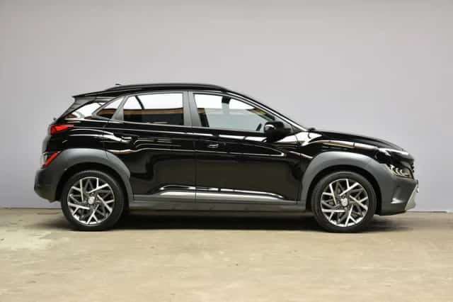 Hyundai Kona (2022) thumbnail 4