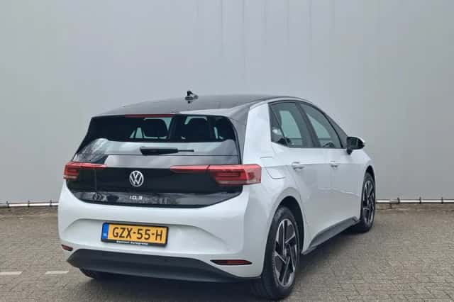 Volkswagen ID.3 (2025) thumbnail 4