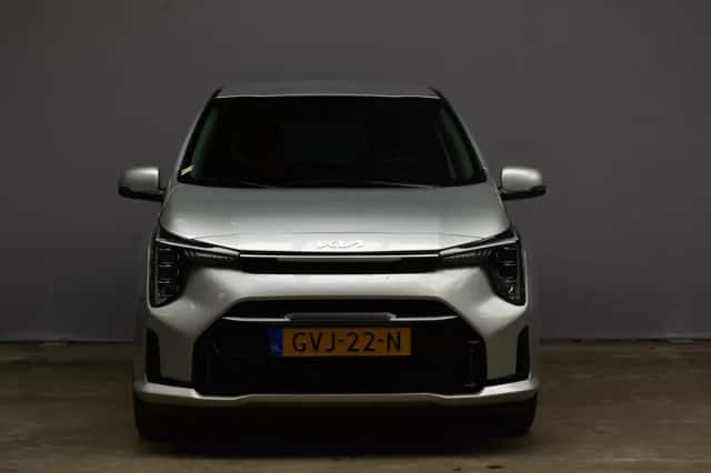 Kia Picanto (2024) thumbnail 2