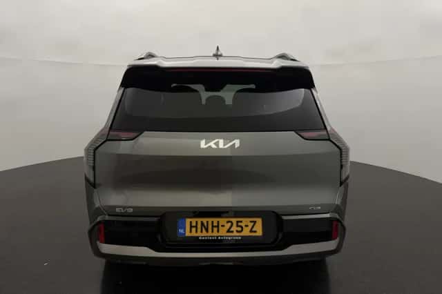 Kia EV9 (2025) thumbnail 4