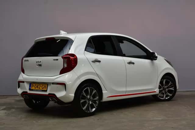 Kia Picanto (2022) thumbnail 5