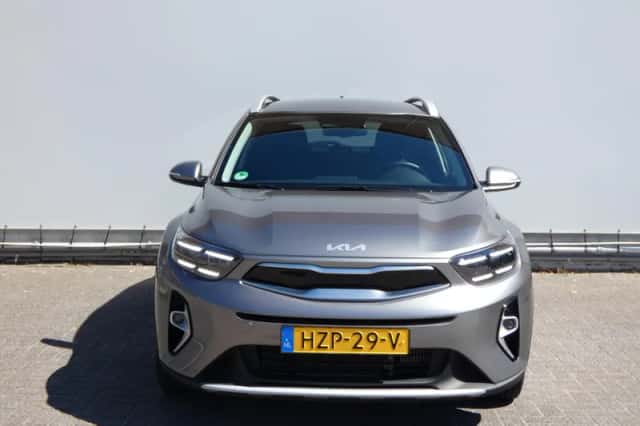 Kia Stonic (2025) thumbnail 2