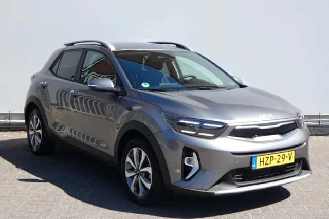 Kia Stonic (2025) thumbnail 3