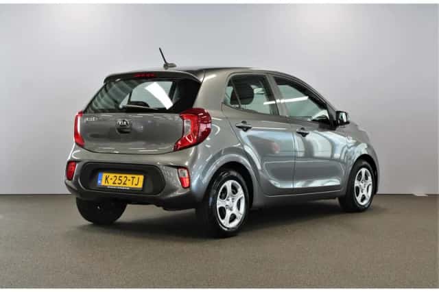 Kia Picanto (2021) thumbnail 5
