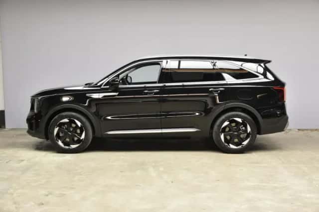 Kia Sorento (2026) thumbnail 3