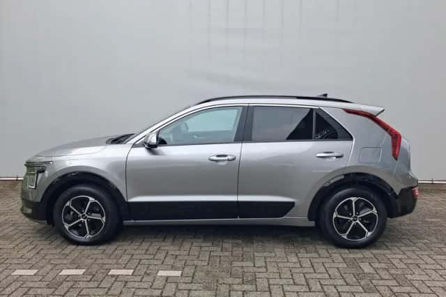Kia Niro (2025) thumbnail 2