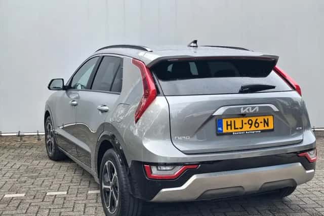 Kia Niro (2025) thumbnail 3