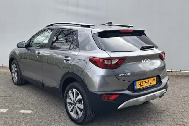Kia Stonic (2025) thumbnail 3