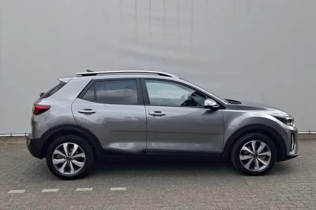 Kia Stonic (2025) thumbnail 5