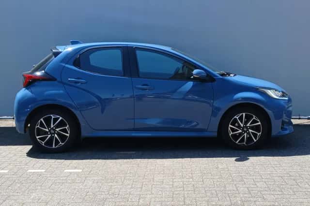 Toyota Yaris (2020) thumbnail 4