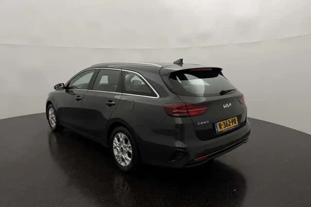 Kia Ceed Sportswagon (2022) thumbnail 3