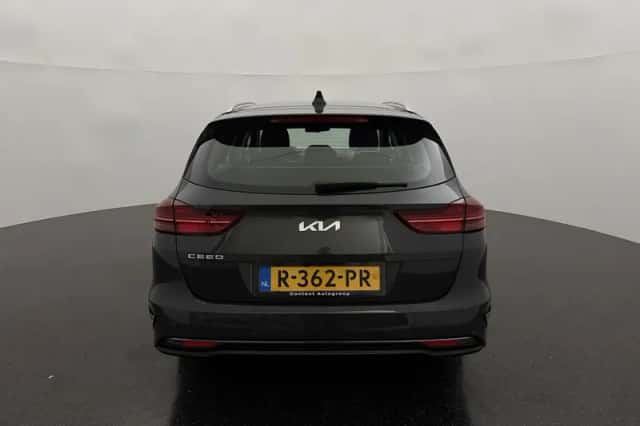 Kia Ceed Sportswagon (2022) thumbnail 4