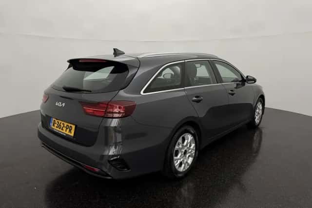 Kia Ceed Sportswagon (2022) thumbnail 6