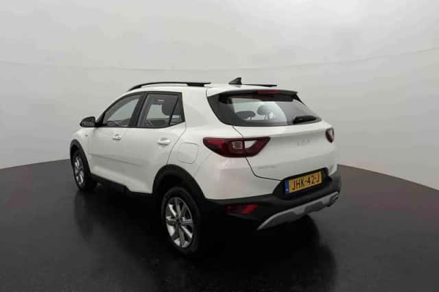 Kia Stonic (2025) thumbnail 2