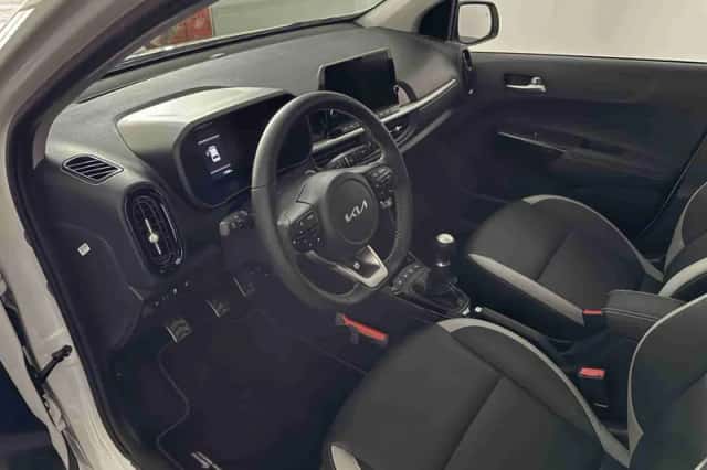 Kia Picanto (2025) thumbnail 3