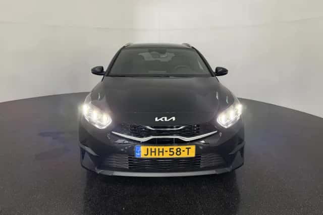 Kia Ceed Sportswagon (2025) thumbnail 2