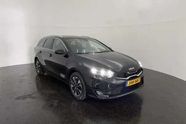 Kia Ceed Sportswagon (2025) thumbnail 3