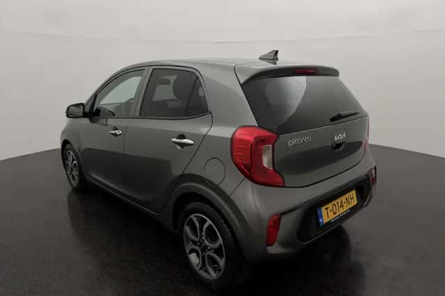 Kia Picanto (2023) thumbnail 3