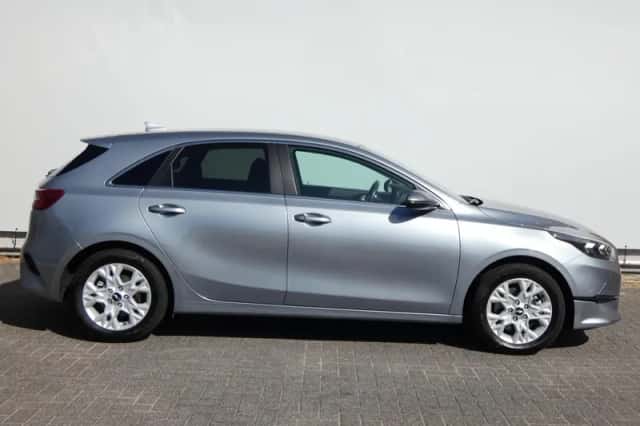 Kia Ceed (2024) thumbnail 4