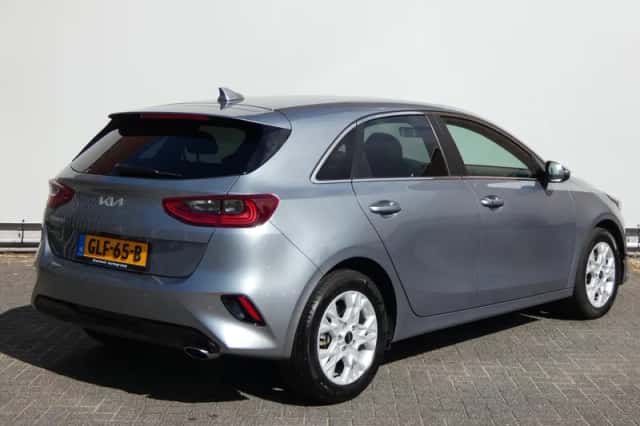 Kia Ceed (2024) thumbnail 5