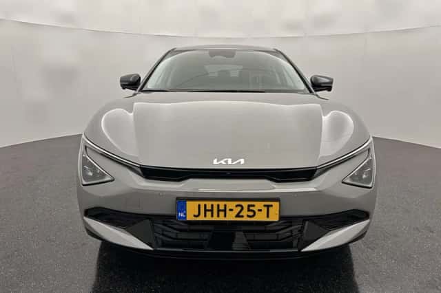 Kia EV6 (2025) thumbnail 2