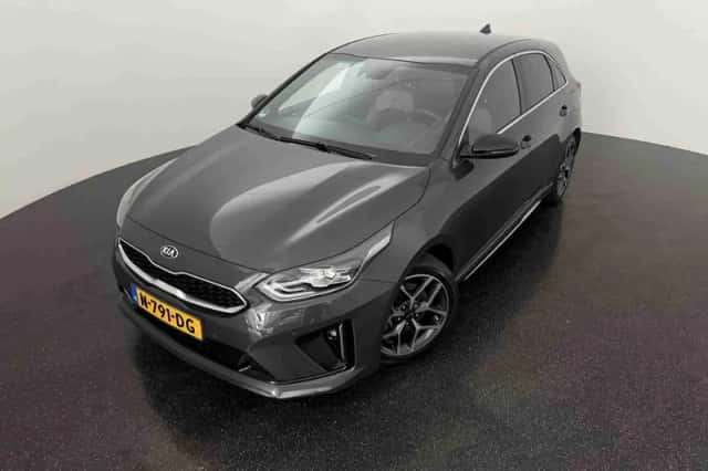 Kia Ceed (2021) thumbnail 5
