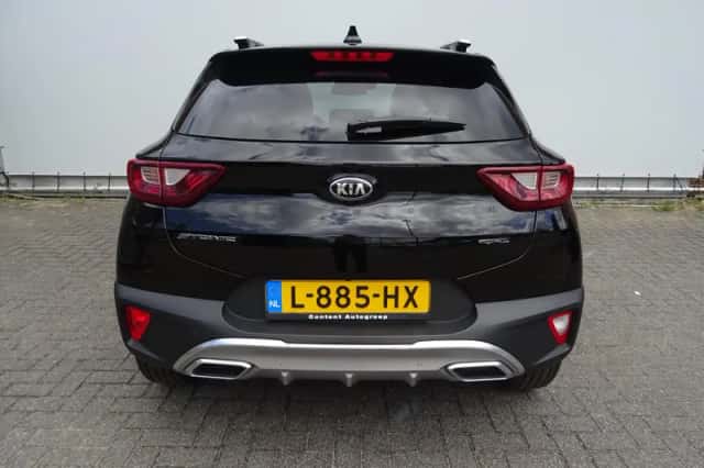 Kia Stonic (2021) thumbnail 6