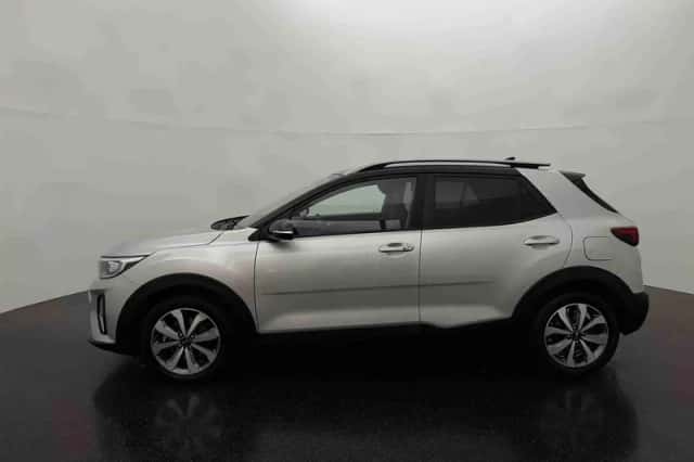 Kia Stonic (2021) thumbnail 4