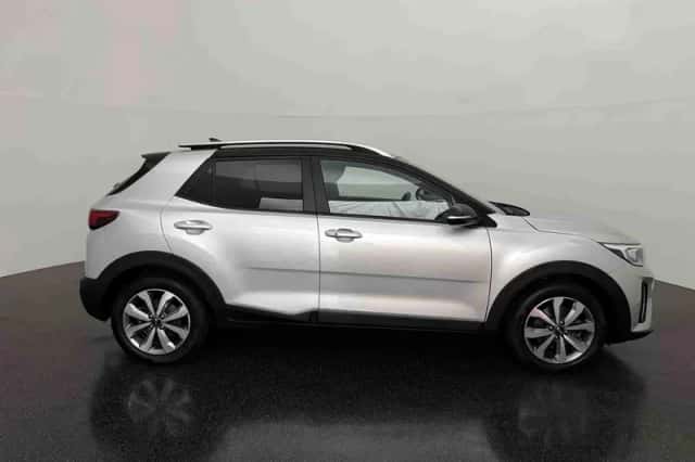 Kia Stonic (2021) thumbnail 5