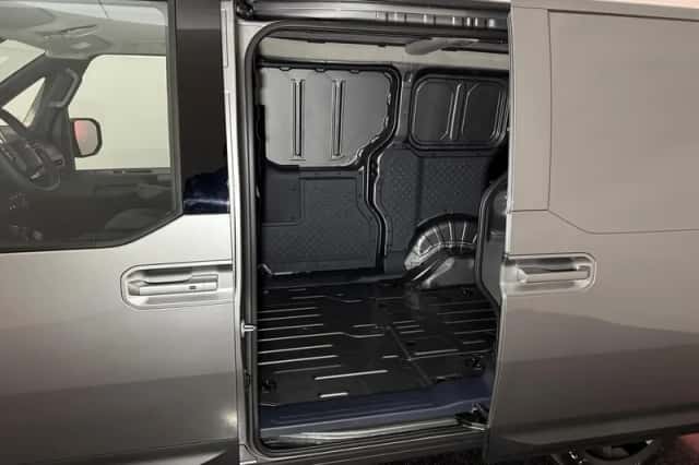 Kia PV5 (2026) thumbnail 3