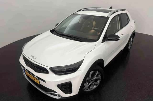 Kia Stonic (2025) thumbnail 4